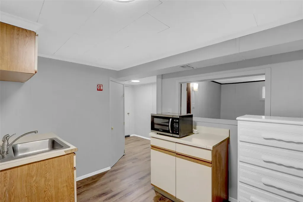 1 Donna Lane Commack NY 11725