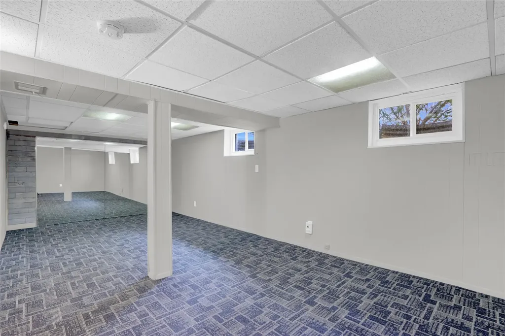 1 Donna Lane Commack NY 11725