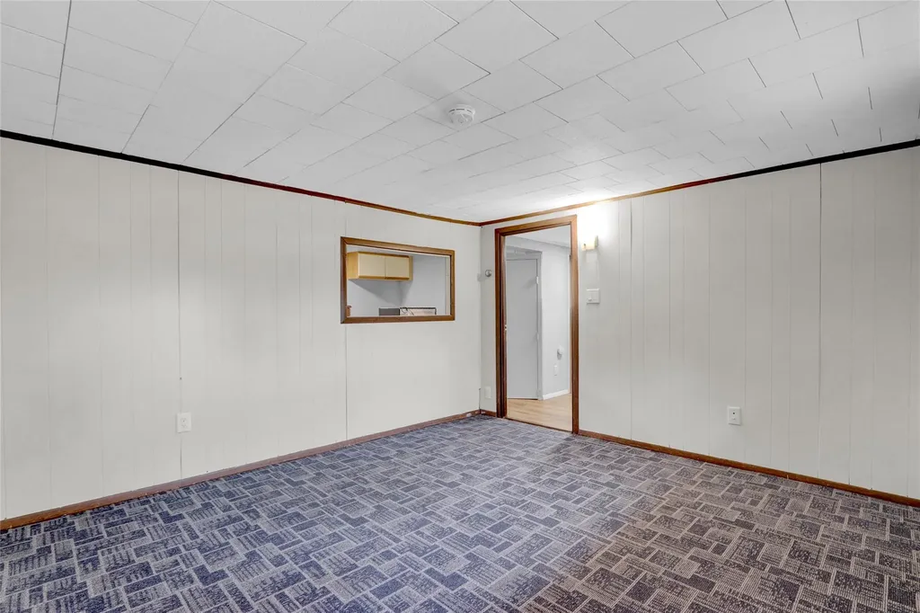 1 Donna Lane Commack NY 11725