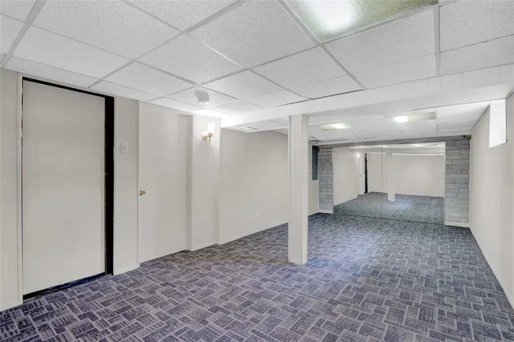 1 Donna Lane Commack NY 11725