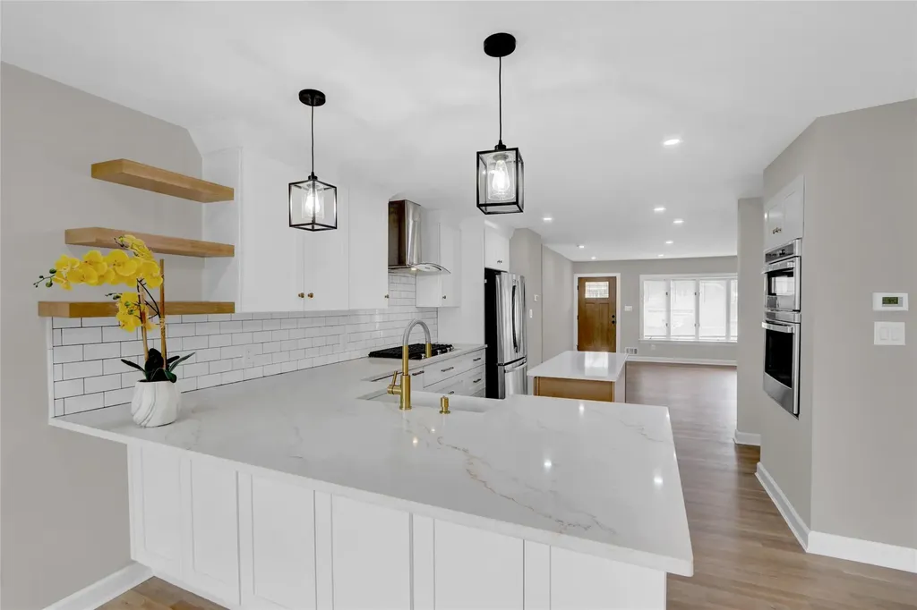 1 Donna Lane Commack NY 11725
