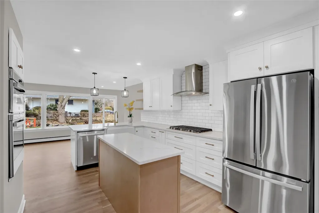 1 Donna Lane Commack NY 11725