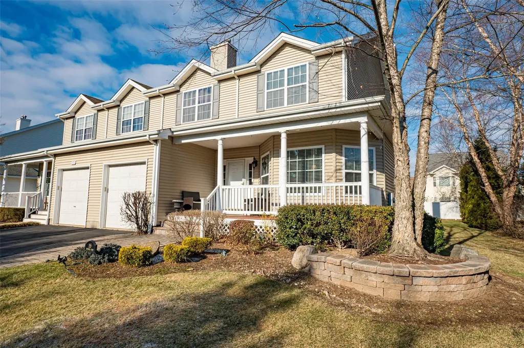 155 Rivendell Court Melville NY 11747