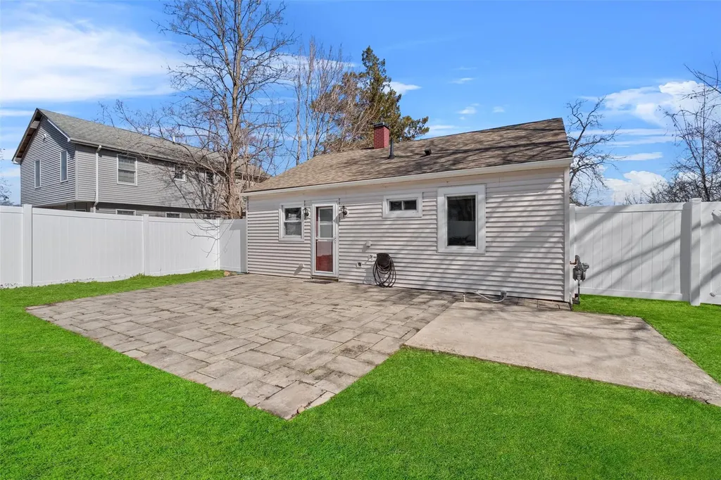 7 Lee Road Cornwall NY 12518