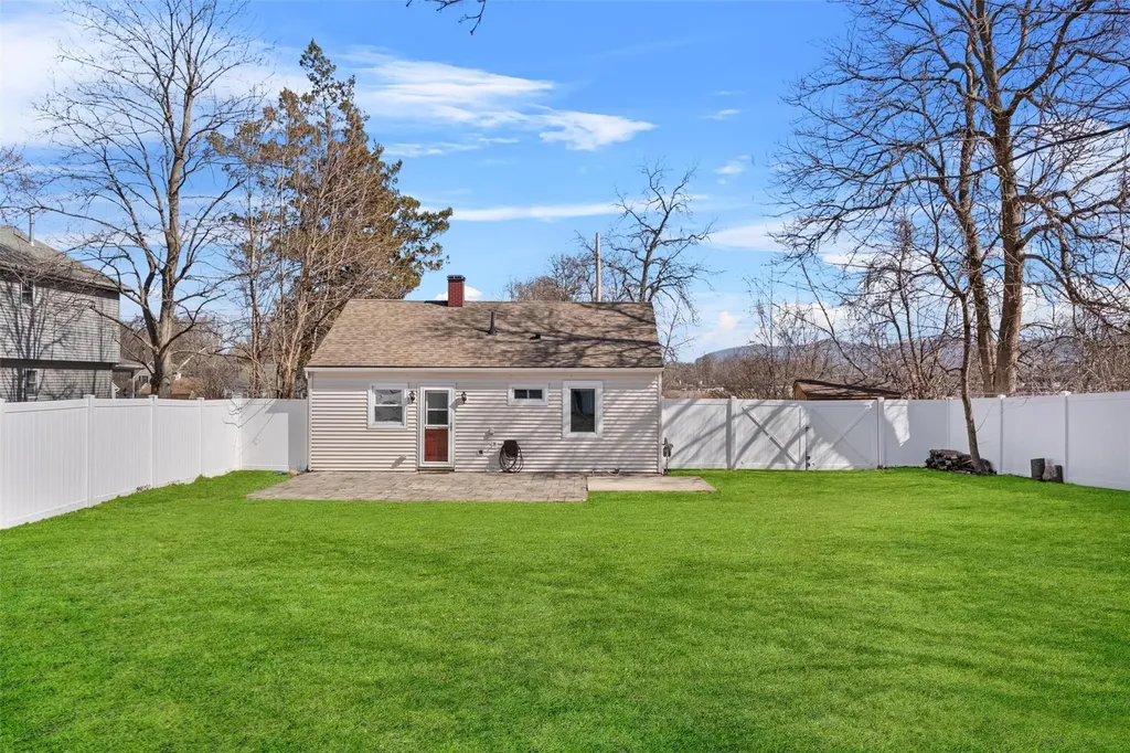 7 Lee Road Cornwall NY 12518