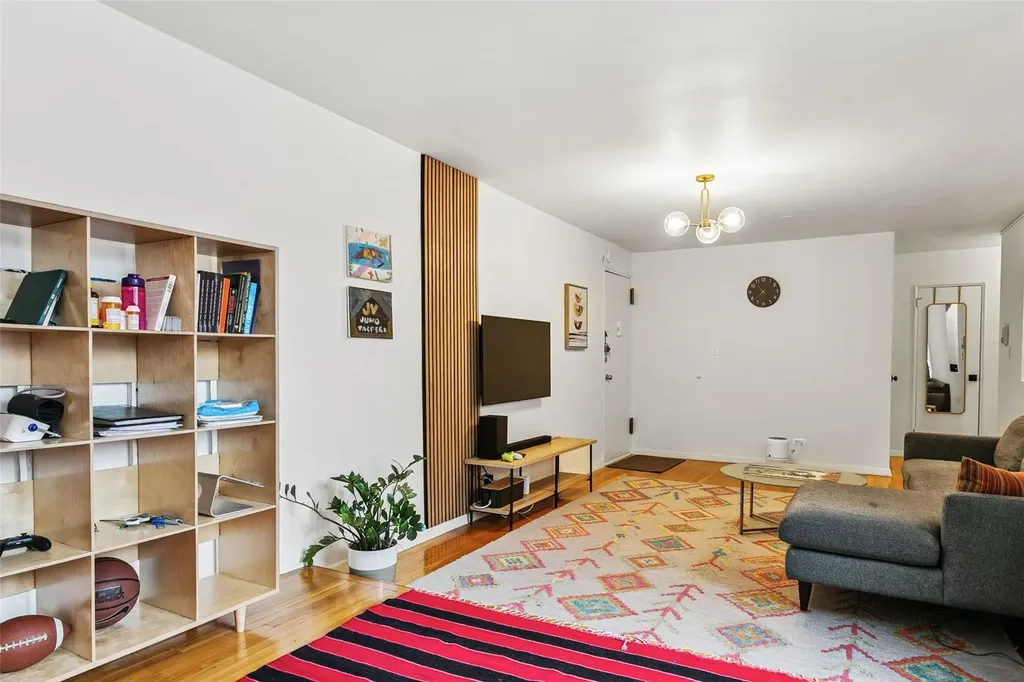 180 Van Cortlandt Park S Bronx NY 10463