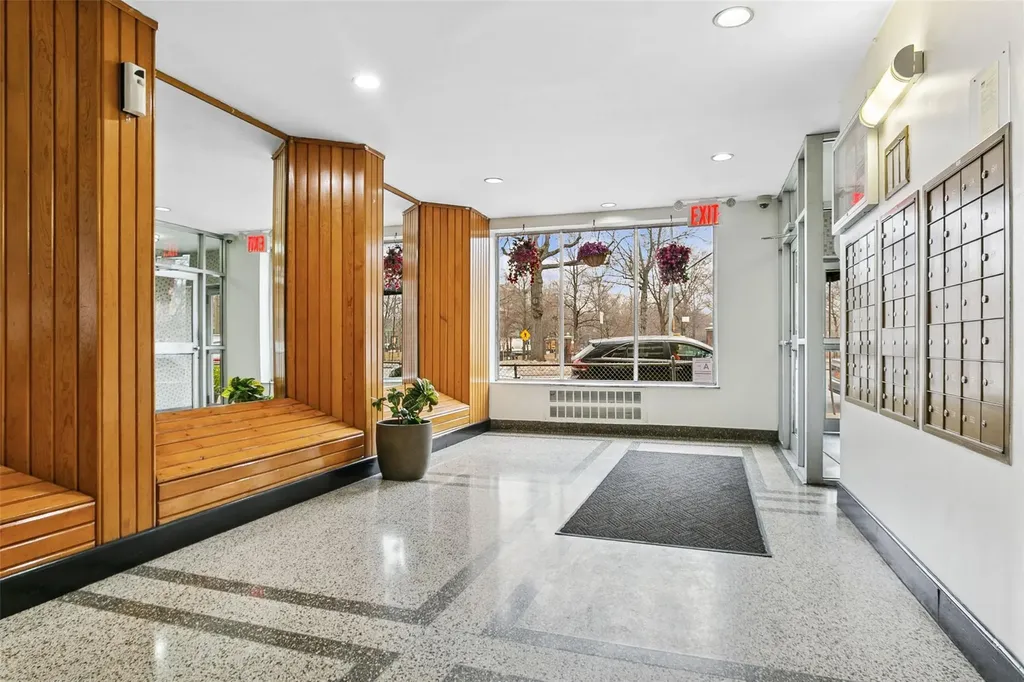 180 Van Cortlandt Park S Bronx NY 10463