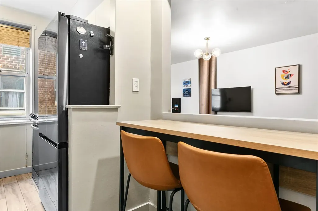 180 Van Cortlandt Park S Bronx NY 10463