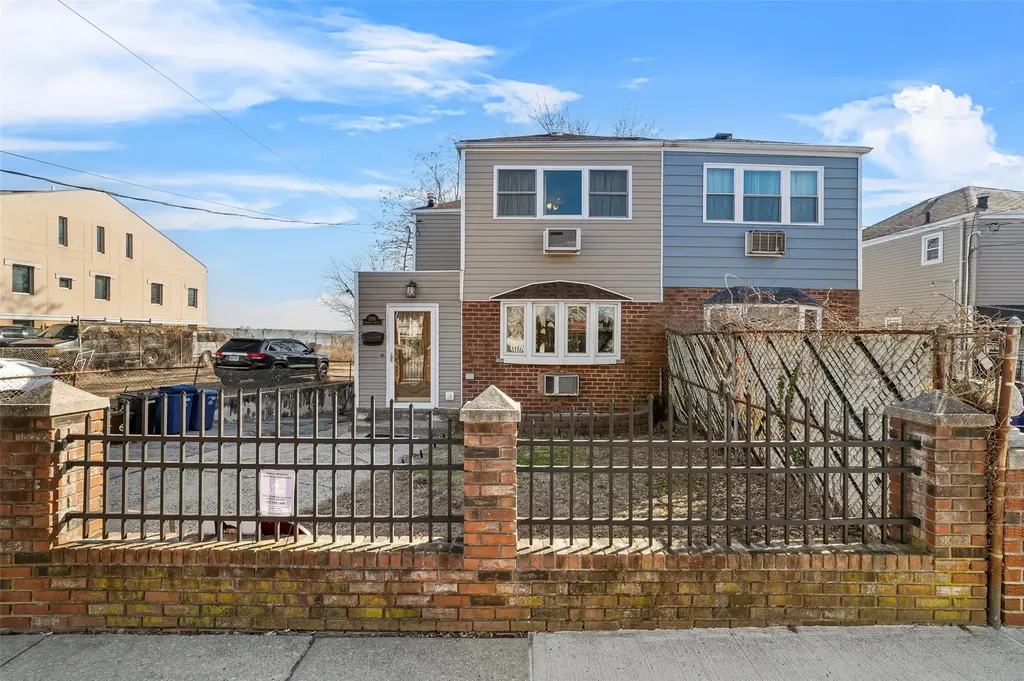 3296 Griswold Avenue Bronx NY 10465