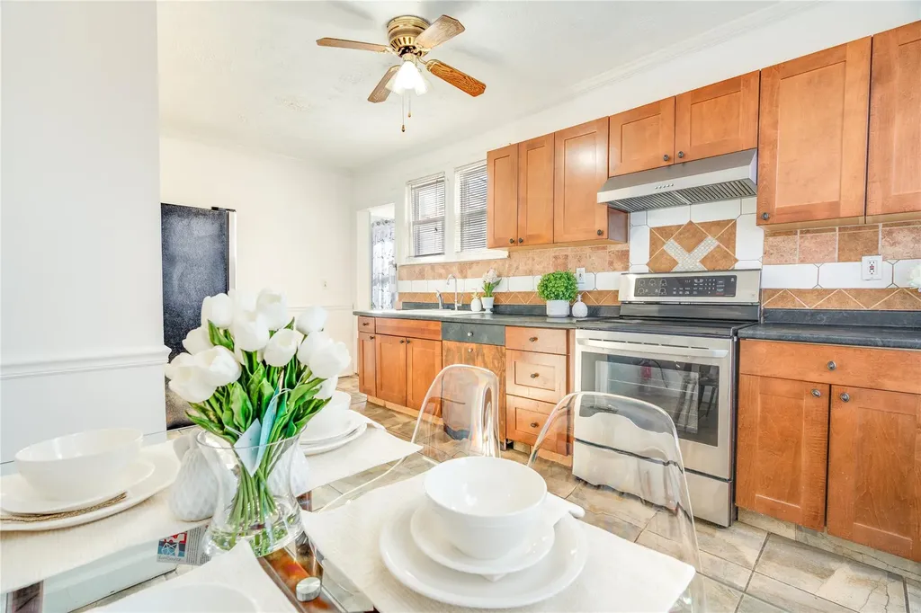 514 N Division Street Peekskill NY 10566