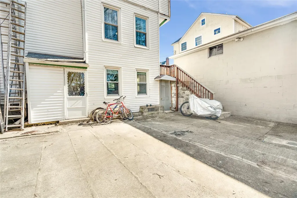 514 N Division Street Peekskill NY 10566