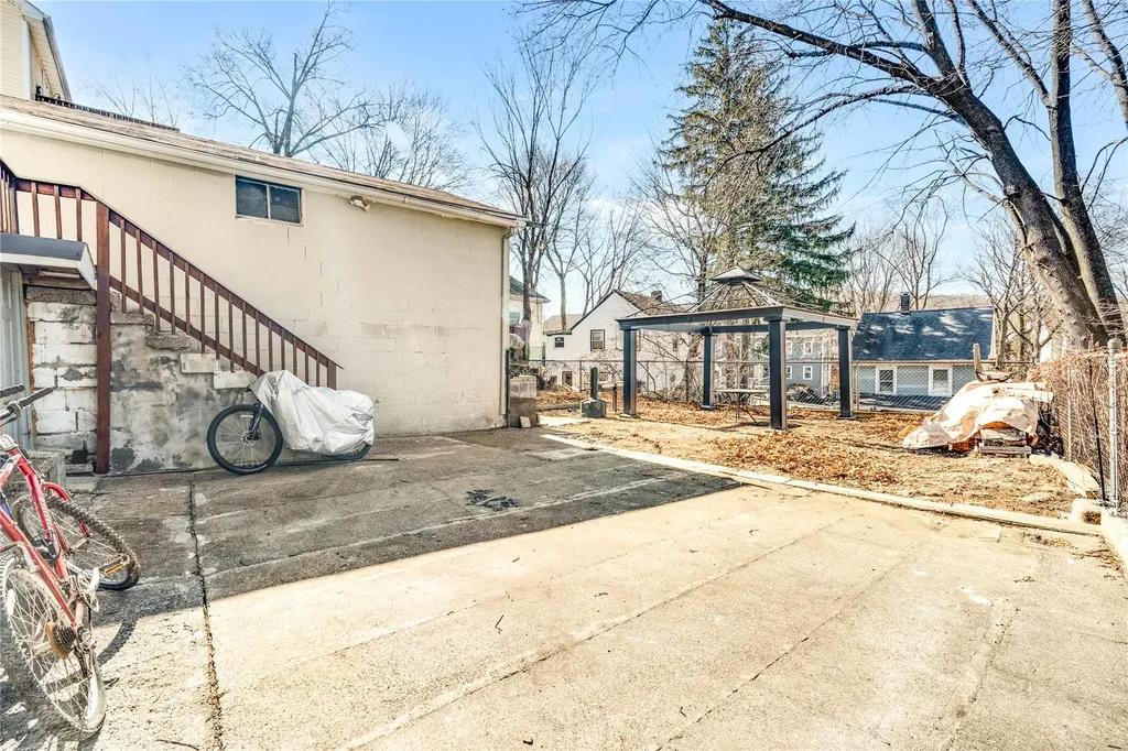514 N Division Street Peekskill NY 10566