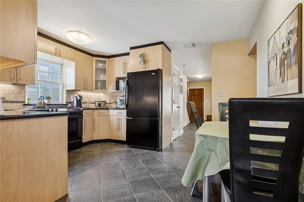 1127 Old Northern Boulevard Roslyn NY 11576