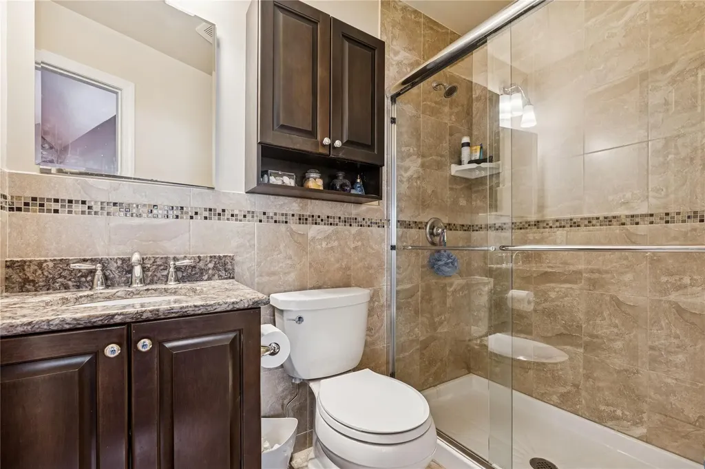 1127 Old Northern Boulevard Roslyn NY 11576