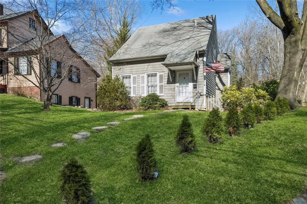 1127 Old Northern Boulevard Roslyn NY 11576