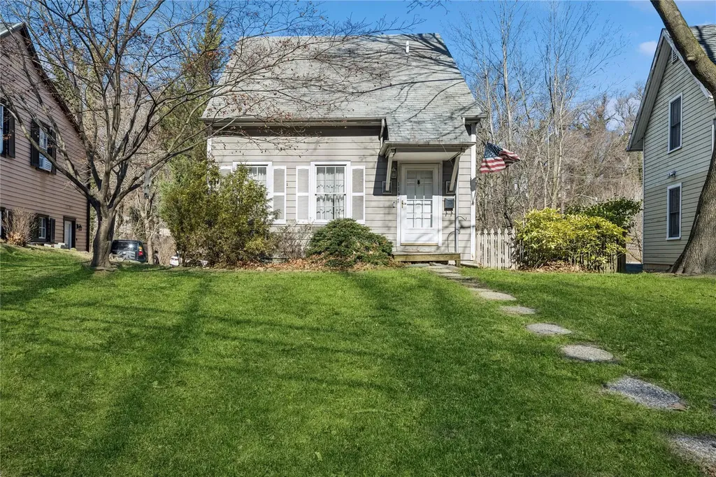 1127 Old Northern Boulevard Roslyn NY 11576