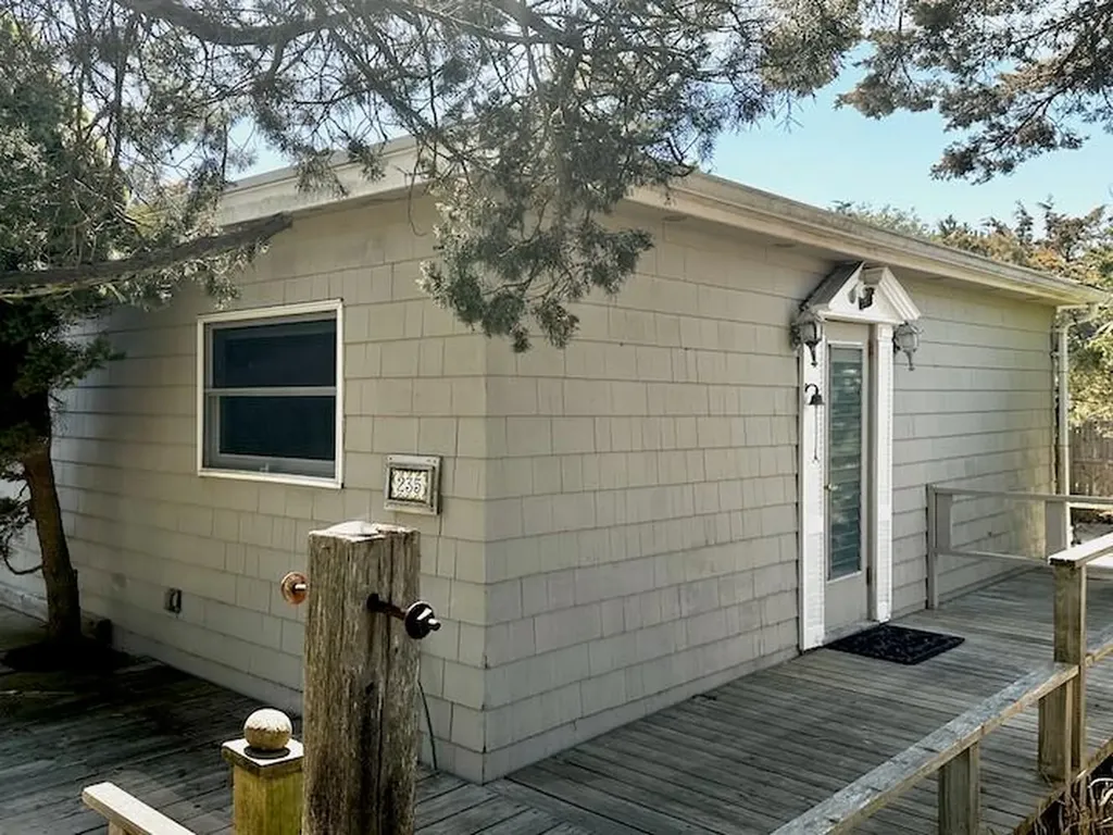236 Sea Walk Cherry Grove NY 11782
