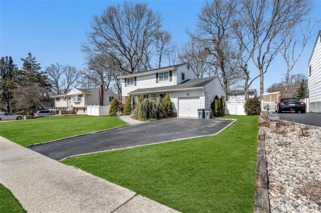 54 Bethany Drive Commack NY 11725