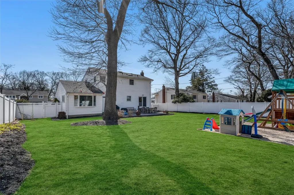 54 Bethany Drive Commack NY 11725