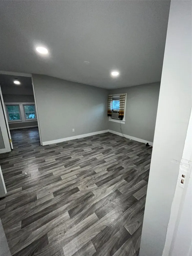 121 Craig Avenue Freeport NY 11520
