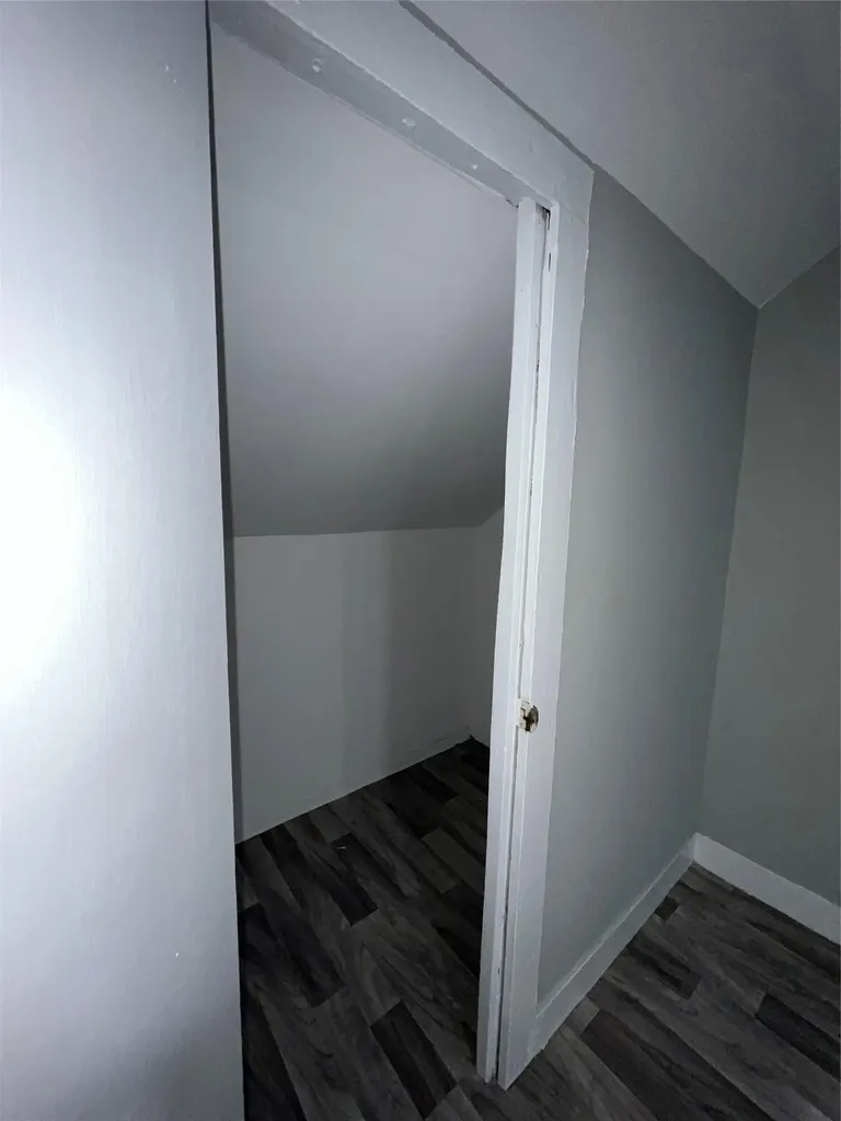 121 Craig Avenue Freeport NY 11520