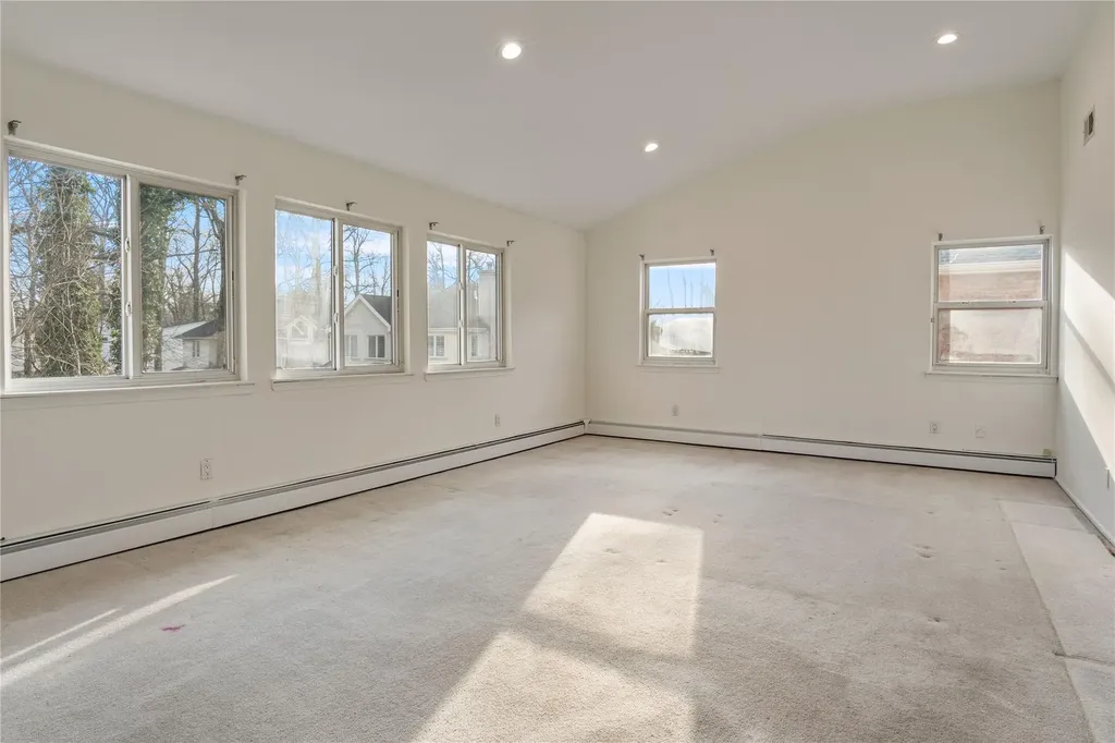 94 Hicks Lane Great Neck NY 11024