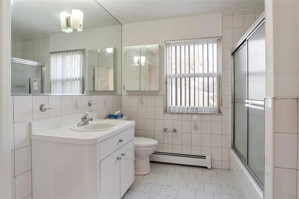 94 Hicks Lane Great Neck NY 11024