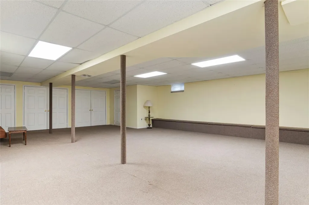 94 Hicks Lane Great Neck NY 11024