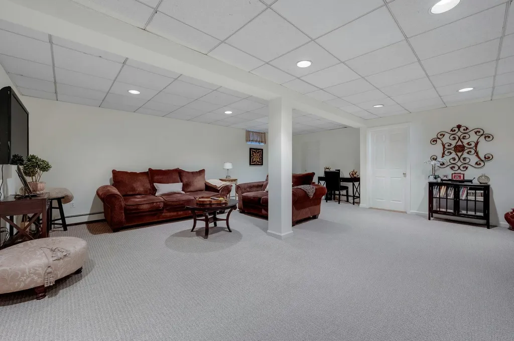 84 Webster Road Scarsdale NY 10583