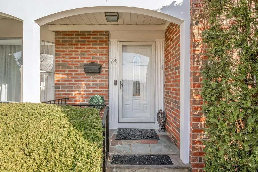 84 Webster Road Scarsdale NY 10583