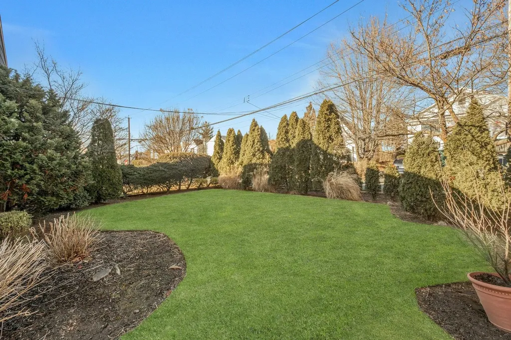 84 Webster Road Scarsdale NY 10583