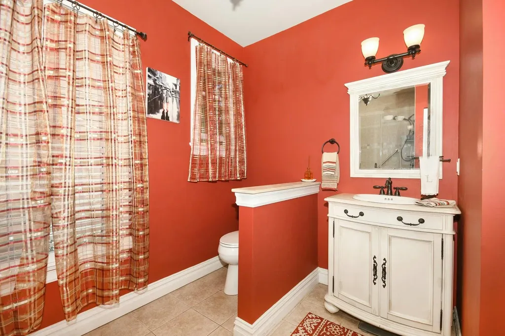 22 Suellen Road Islip NY 11751