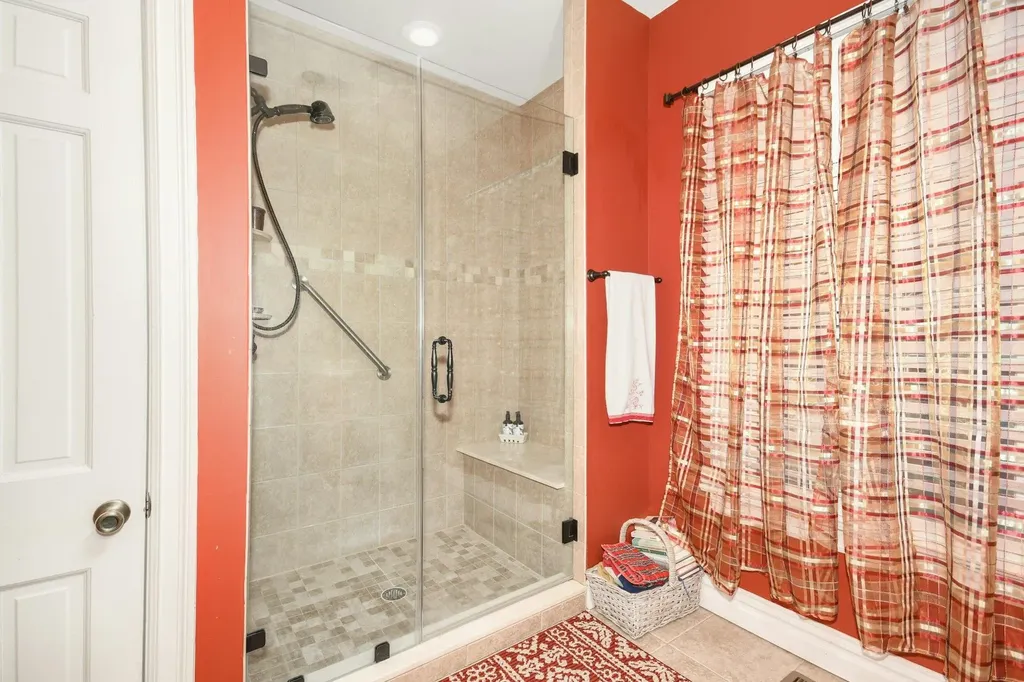 22 Suellen Road Islip NY 11751