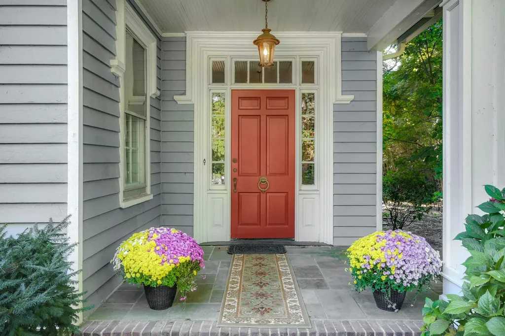 22 Suellen Road Islip NY 11751