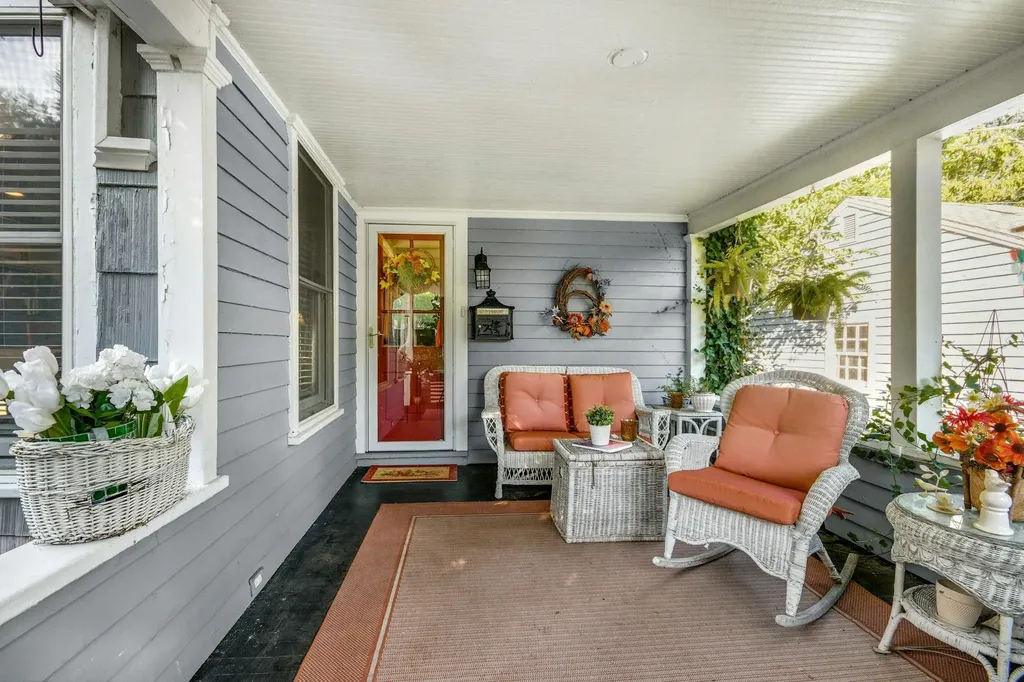 22 Suellen Road Islip NY 11751