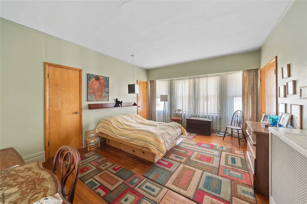 1612 Overing Street Bronx NY 10461