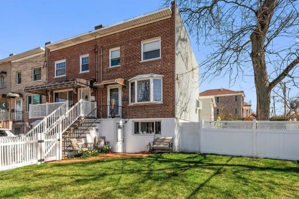 150 Calhoun Avenue Bronx NY 10465
