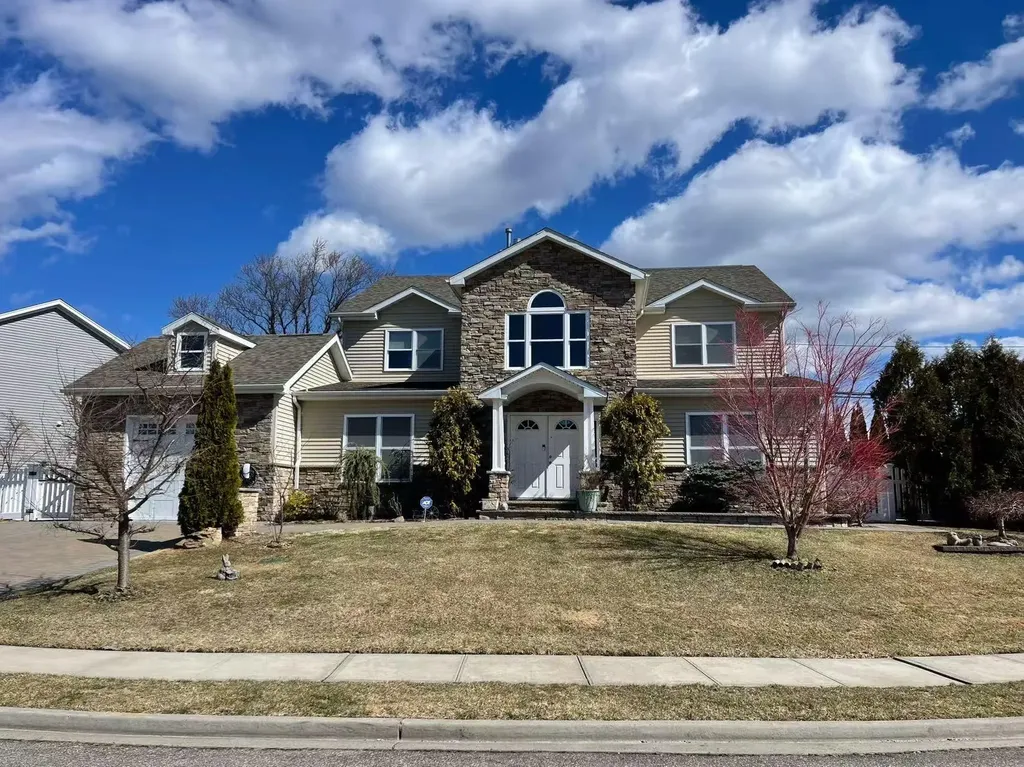 6 Alexander Drive Syosset NY 11791