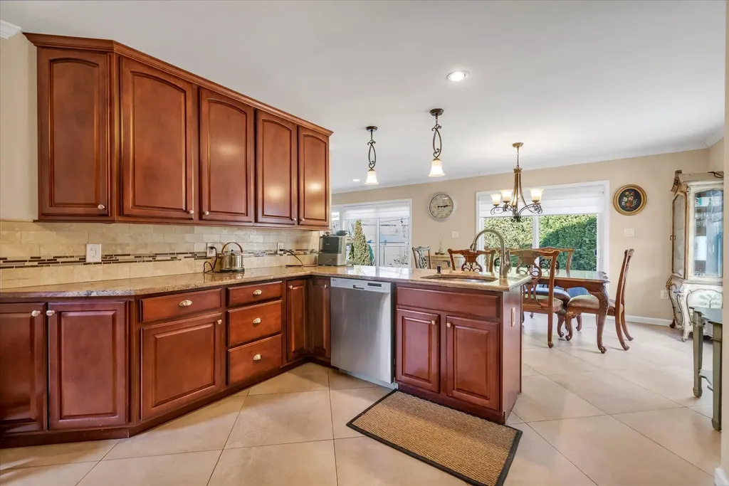 6 Alexander Drive Syosset NY 11791