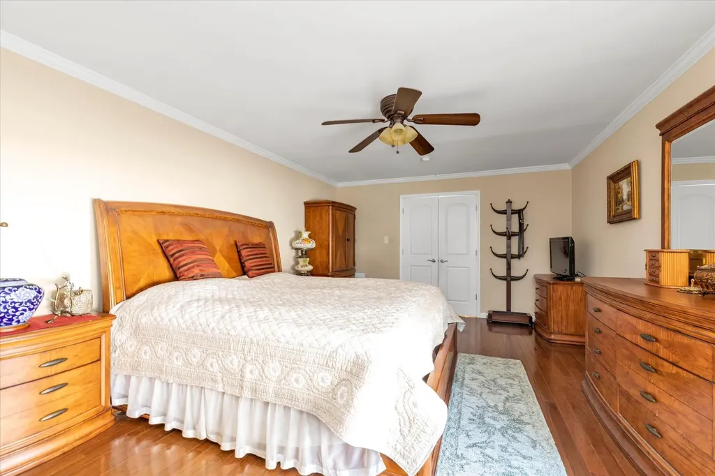 6 Alexander Drive Syosset NY 11791