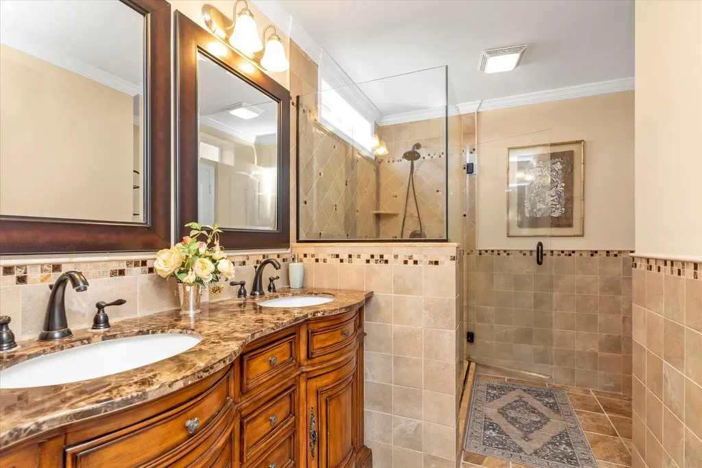 6 Alexander Drive Syosset NY 11791