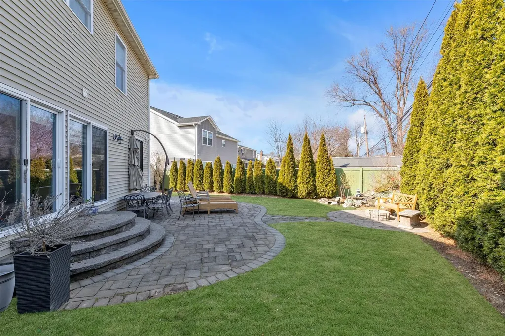 6 Alexander Drive Syosset NY 11791
