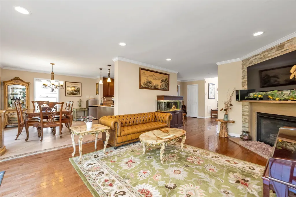 6 Alexander Drive Syosset NY 11791
