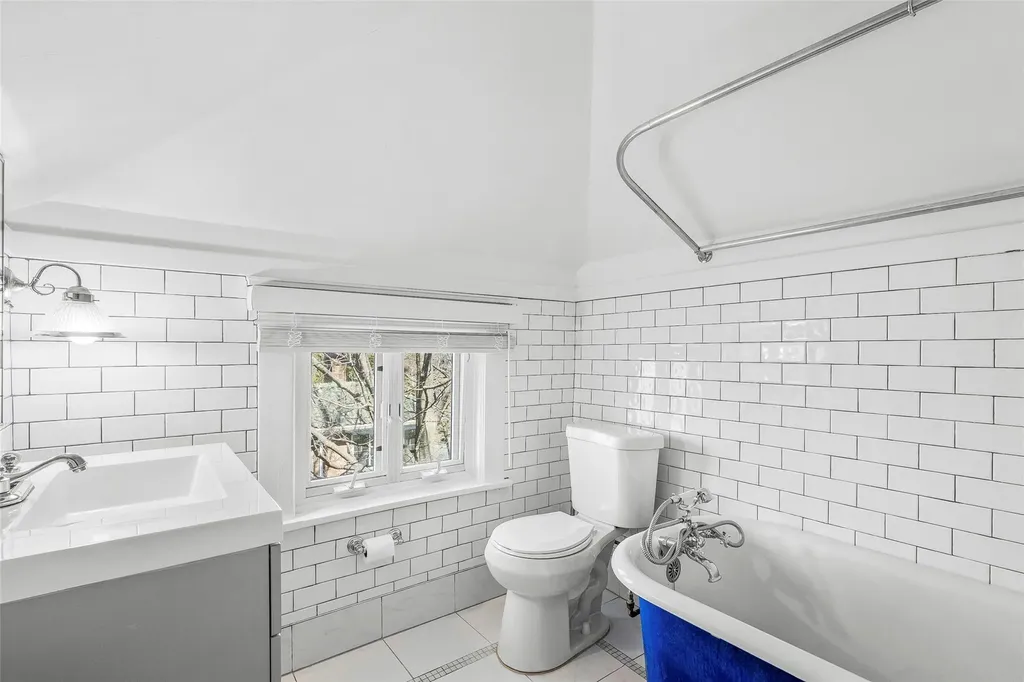 40 Benedict Place Pelham NY 10803
