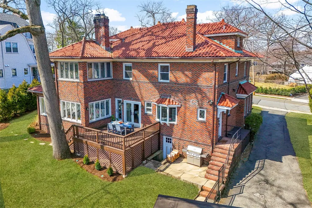 40 Benedict Place Pelham NY 10803