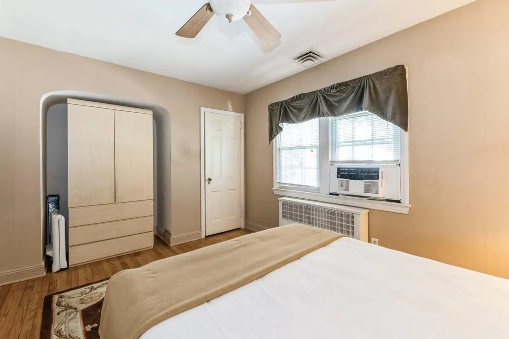 4 Ackley Avenue Malverne NY 11565