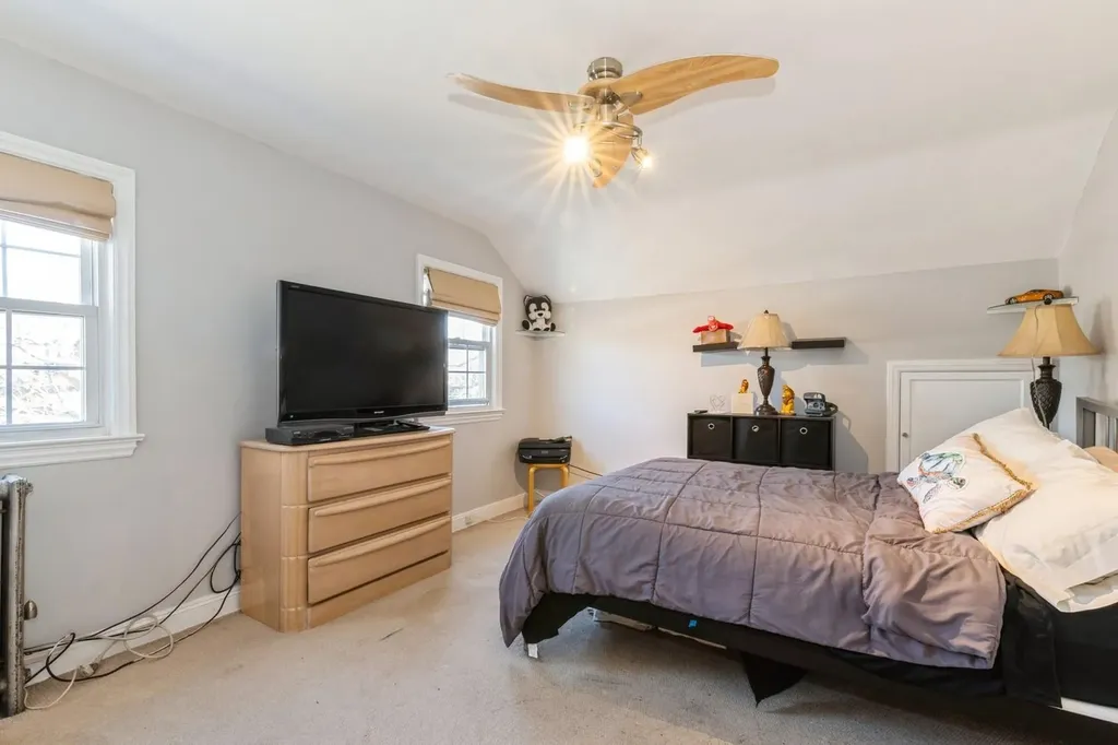 4 Ackley Avenue Malverne NY 11565