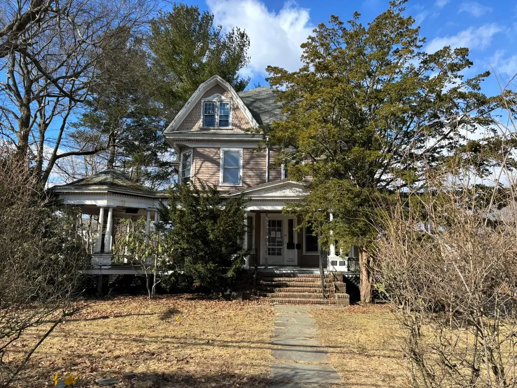 94 Greenridge Avenue White Plains NY 10605