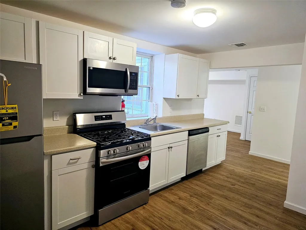 176 Beaver Dam Road Brookhaven NY 11719