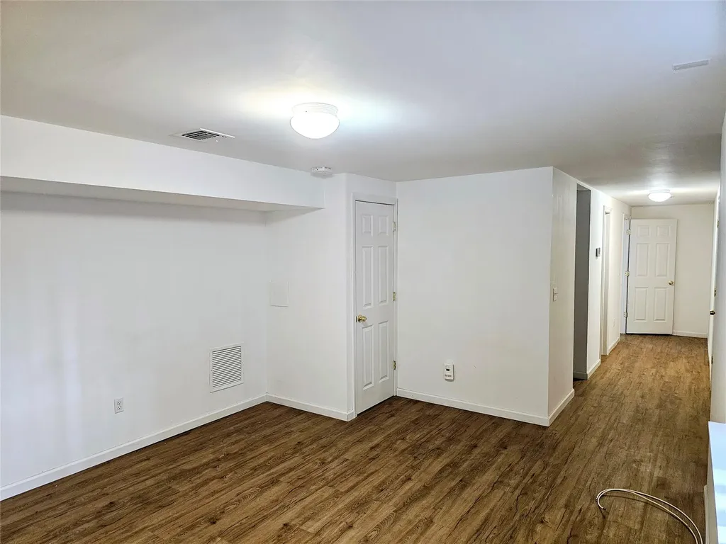 176 Beaver Dam Road Brookhaven NY 11719